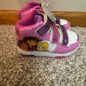 NWT Dora The Explorer and Friends High Top Shoes Size 7